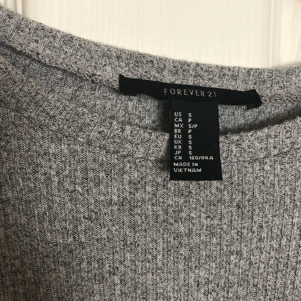 Grey crop top - Picture 3 of 3
